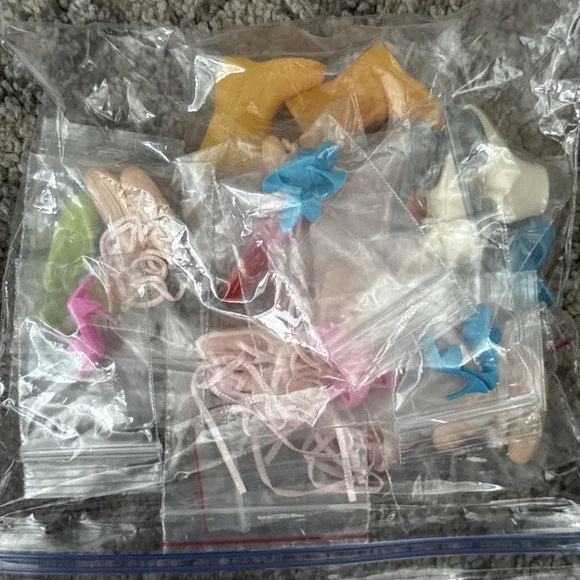 Huge Lot Barbie Doll Shoes Pumps Flats Hiking Boots 500 + Pairs‎ Various Colors